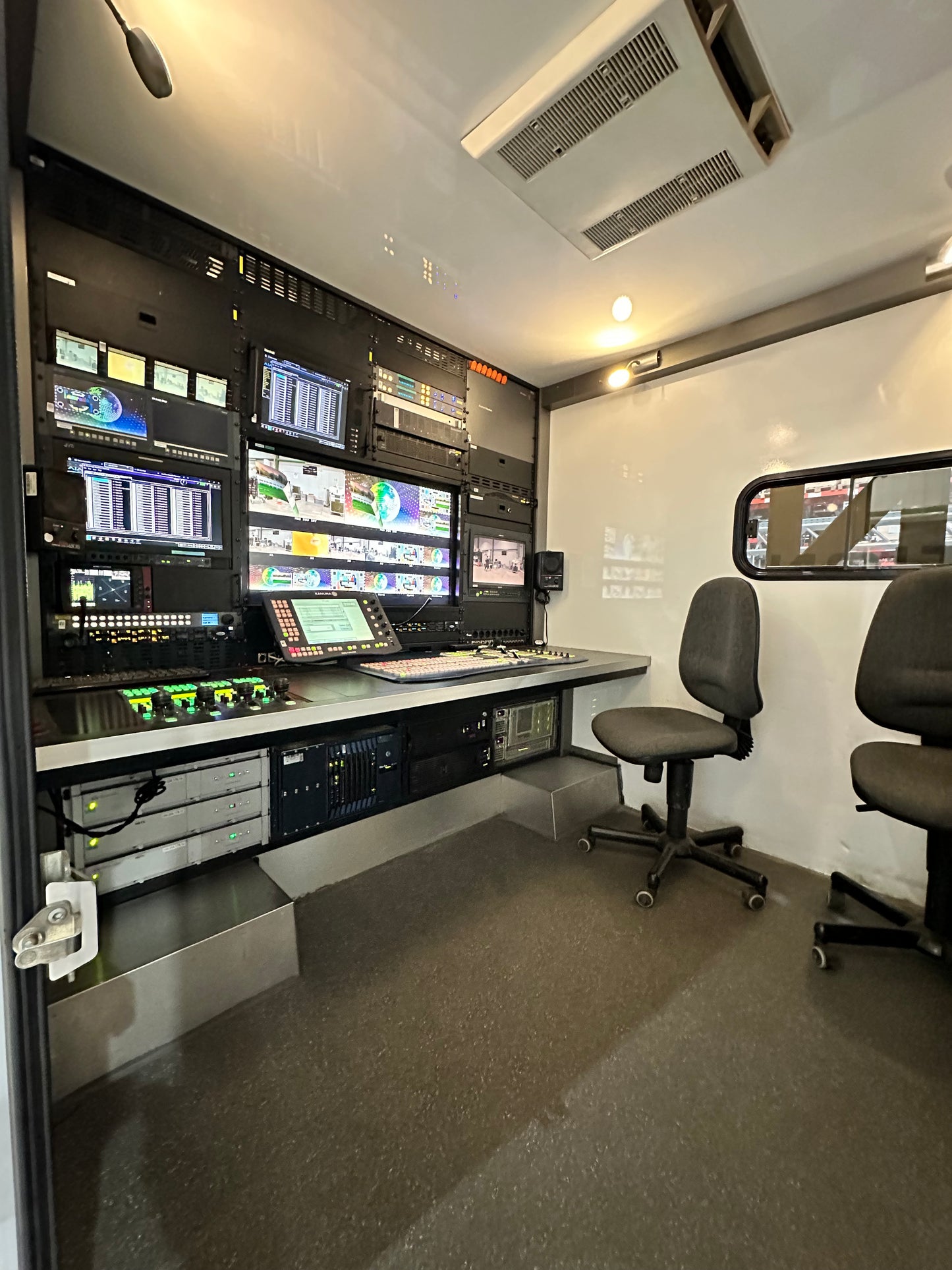 OB Van for 6-8 Camera production incl. trailer