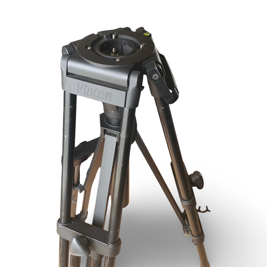 Vinten heavy duty tripod system Vector 900