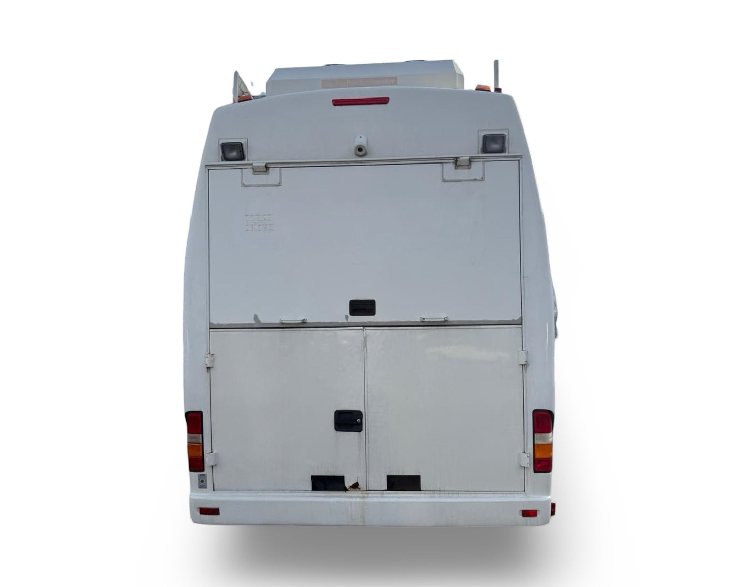 HD OB truck with uplink system