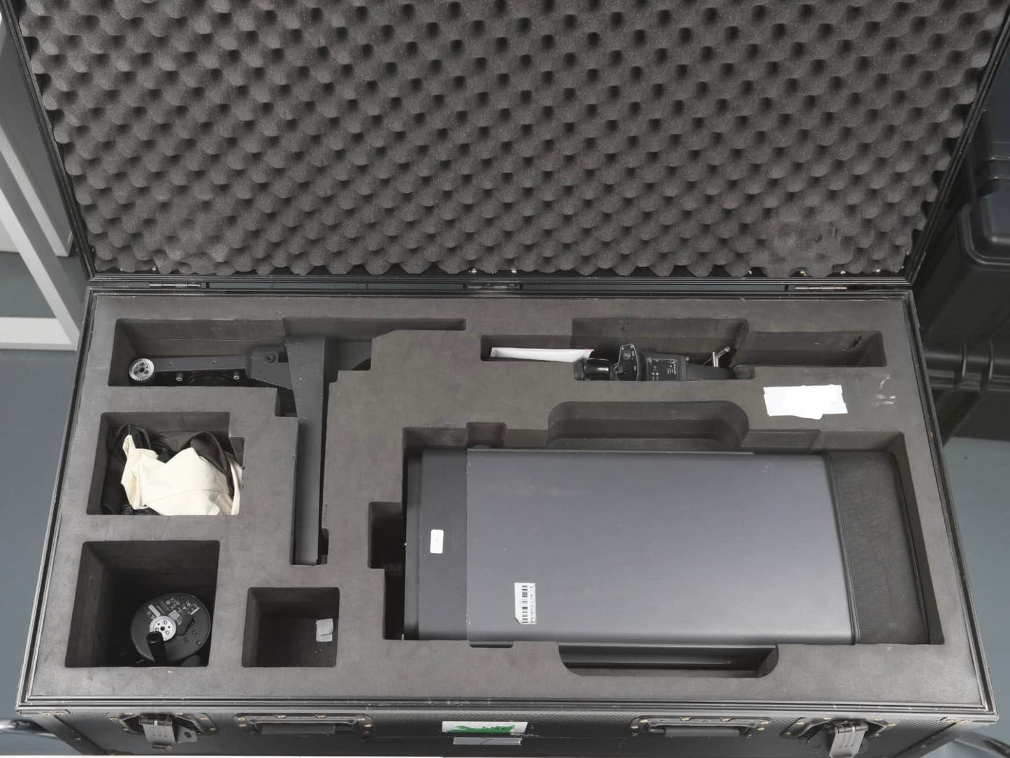 UA107x8,4 UHD Box lens
