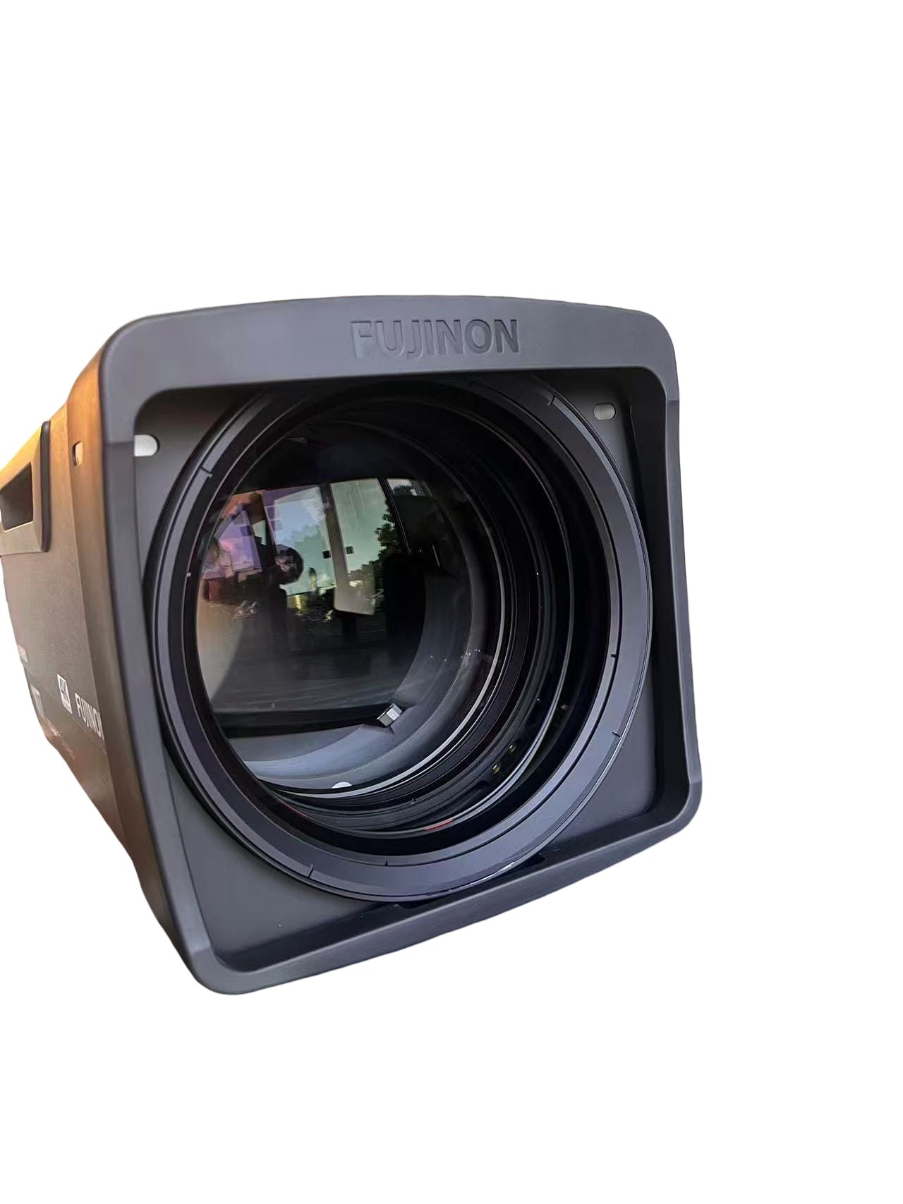 UA107x8,4 UHD Box lens