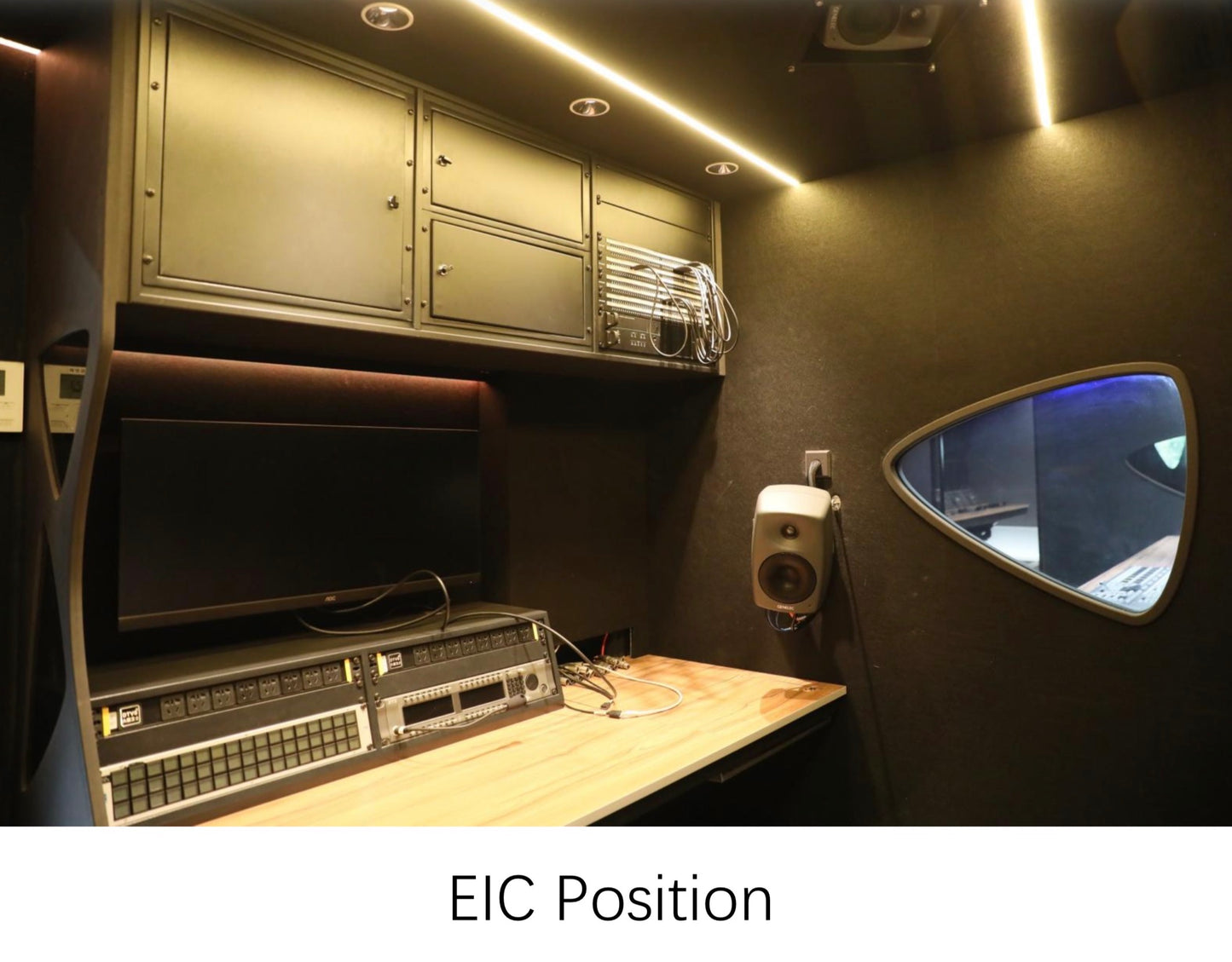 UHD OB trailer from 2022 incl. 20x Sony UHD cameras and lenses